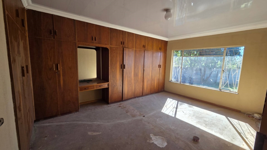 4 Bedroom Property for Sale in Pellissier Free State